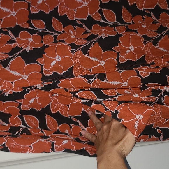 New Acacia Mana mid pacific dress red black hibiscus print L rare BNWT - Picture 10 of 16